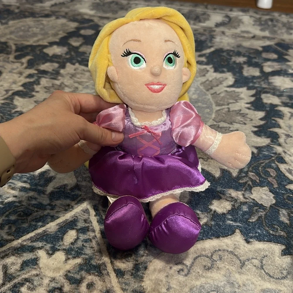 Disney princess stuffed bundle